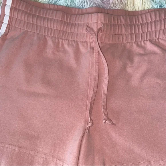 🐼 Adidas | Essentials Slim 3-Stripes Shorts - Picture 11 of 17